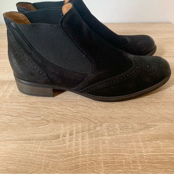 Gabor Black Suede Chelsea Boot Slip On Round Toe European Sustainable Fashion - Picture 3 of 8